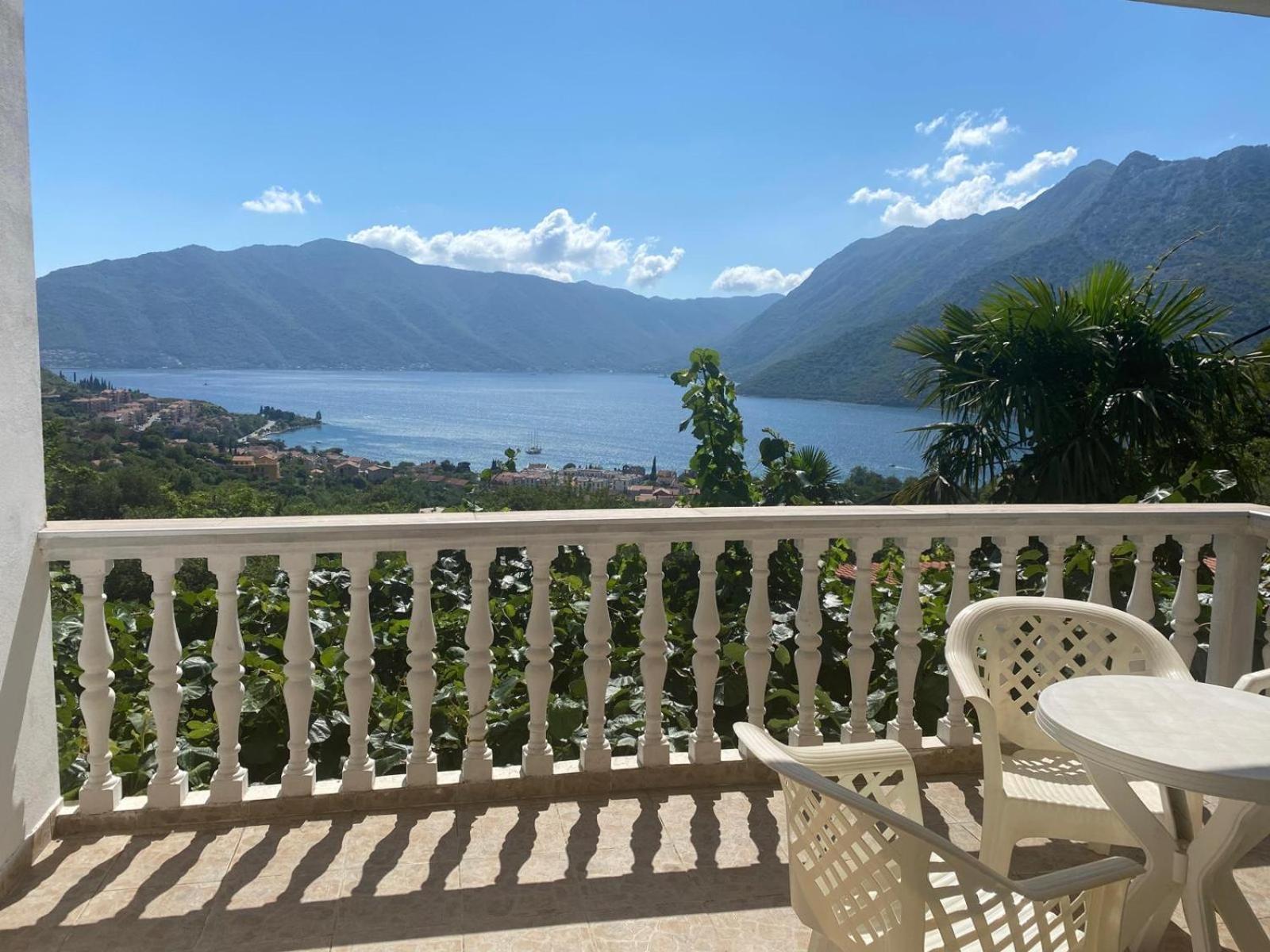 L & D Panorama Apartmani Risan Dış mekan fotoğraf